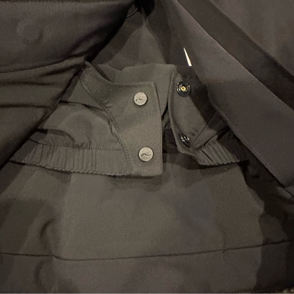 Kjus ski Women's Formula ski Jacket brand new. Black size 32 - Picture 16 of 16